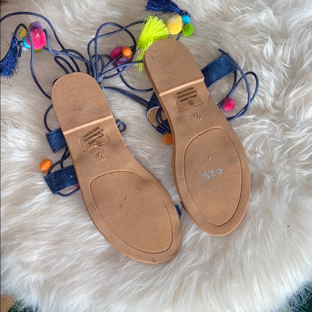 Shoes - Picture 4 of 4